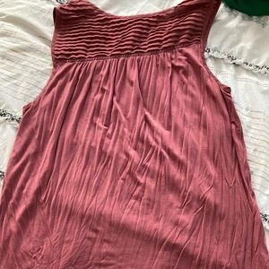 Market & Spruce Pink flowey mixed material top